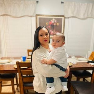 Meet your Posher, Alejandra